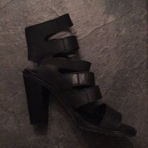 Kelsi Dagger sandals 8.5 Black